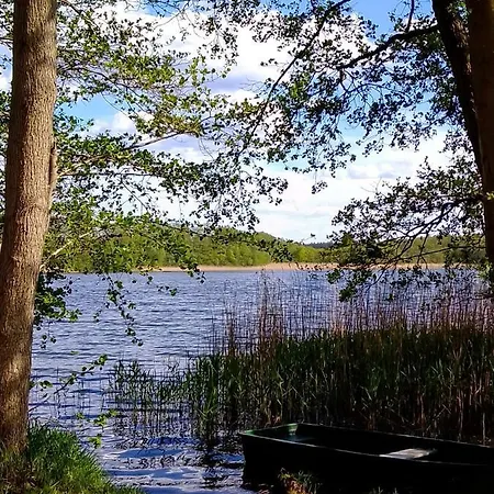 Ferienwohnung Kraniche, Seenaehe, Mecklenburgische Seenplatte Appartamento Kuchelmiss