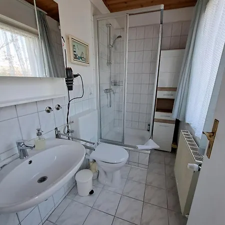 Ferienwohnung Kraniche, Seenaehe, Mecklenburgische Seenplatte Apartman *
